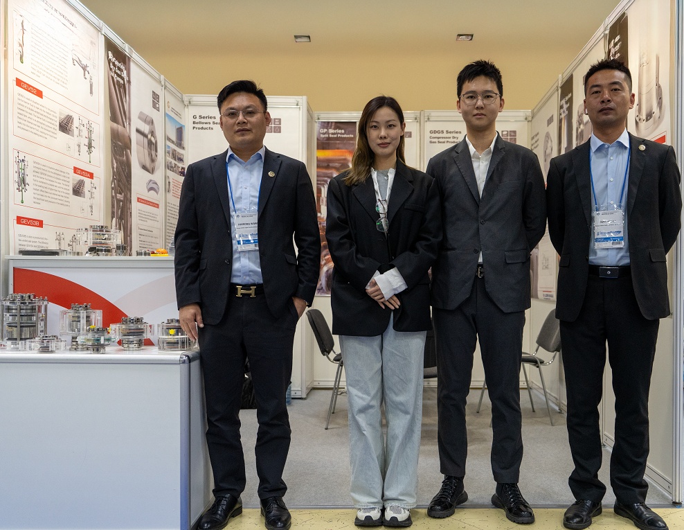 江蘇金鷹流體精彩亮相俄羅斯國際石油與天然氣展會